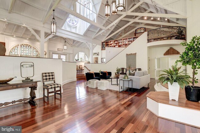 Foto del edificio - 9601 Dewitt Dr