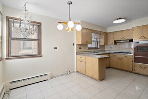 Foto del edificio - 5705 W Higgins Ave