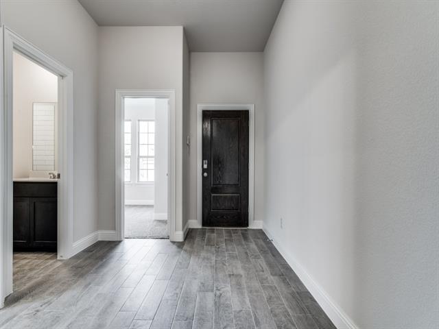 Building Photo - 4039 Woodford Dr