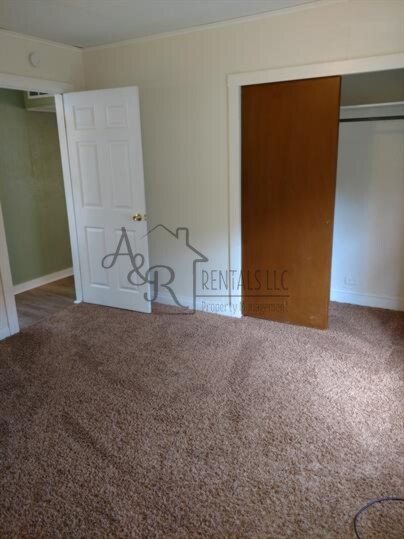 Building Photo - 1205 S Elm St