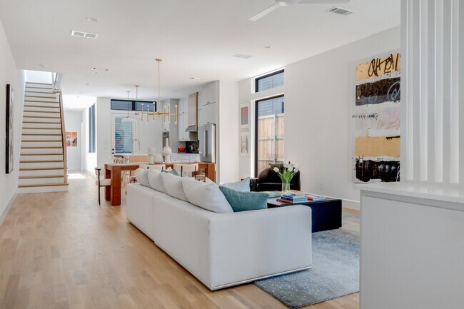 Foto del edificio - Newer-Construction Home in East Village — Private Yards & Flexible Spaces