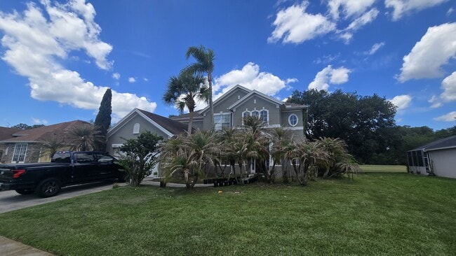 Foto del edificio - 1565 The Oaks Blvd