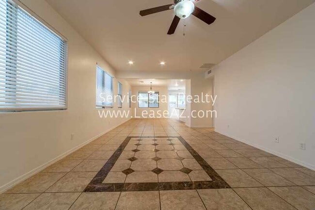 Foto del edificio - 10029 W Watkins St