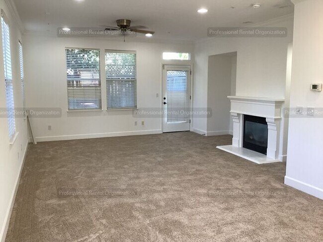 Foto del edificio - One of Napa's Finest Christopherson homes in great neighborhood