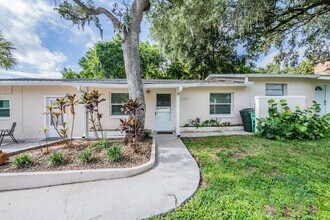 Building Photo - 1158 7th St S