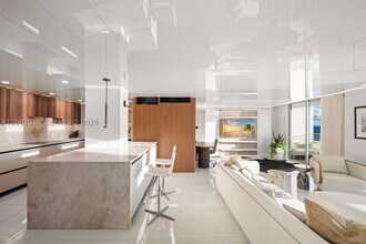 Building Photo - 5555 Collins Ave
