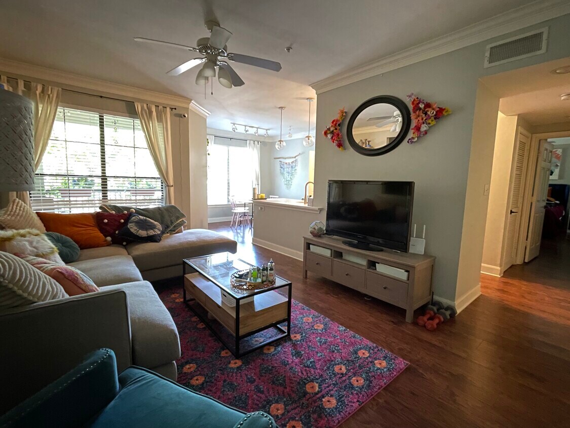 7701 Rialto Blvd Unit 123, Austin, TX 78735 Condo for Rent in Austin