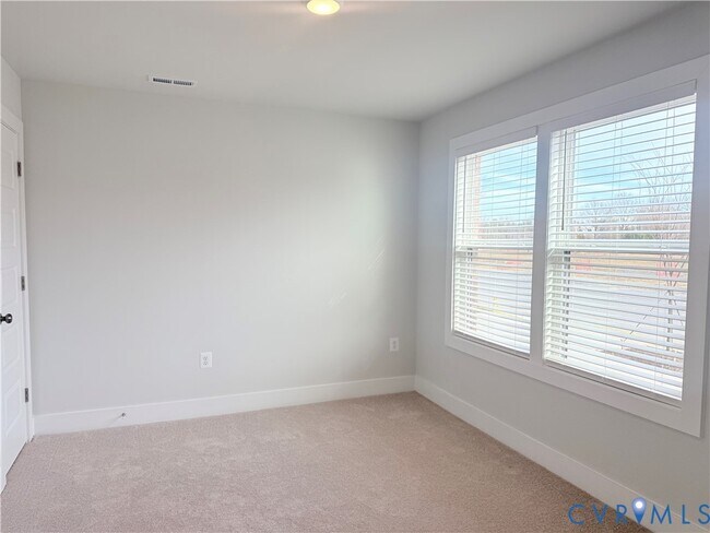 Building Photo - 9440 Alquist St