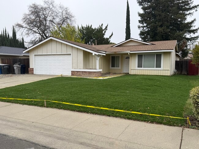 Photo - 2680 Millcreek Dr House