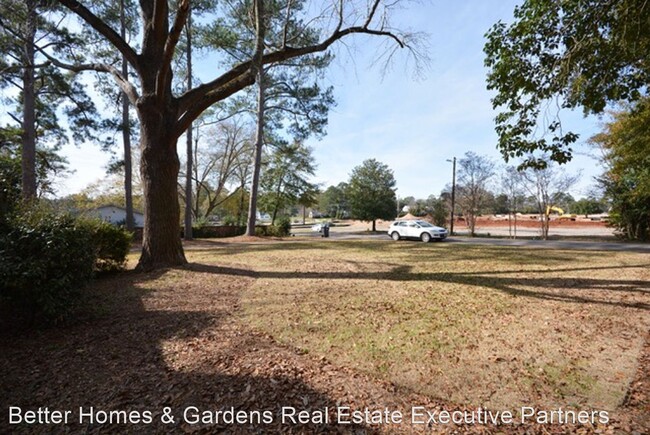 Building Photo - 3 br, 2 bath House - 1001 Bluebird Rd
