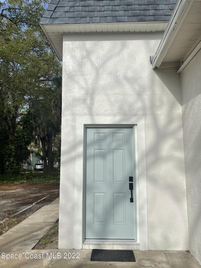 Building Photo - 107 Woodland Dr
