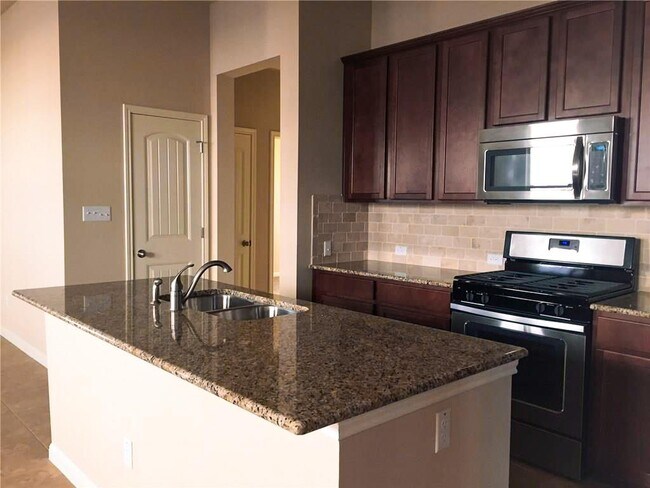 Foto del edificio - 5621 Porano Cir