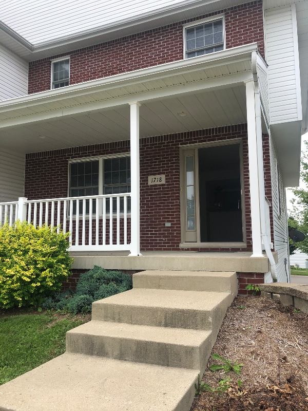 Building Photo - 1718 W Sunstone Dr