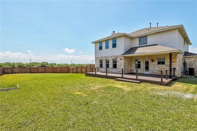 Building Photo - 15113 Fernhill Dr