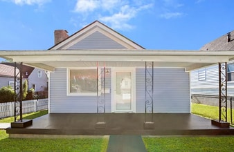 Building Photo - 834 Iroquois Ave