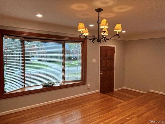 Building Photo - 1577 E Melton Rd