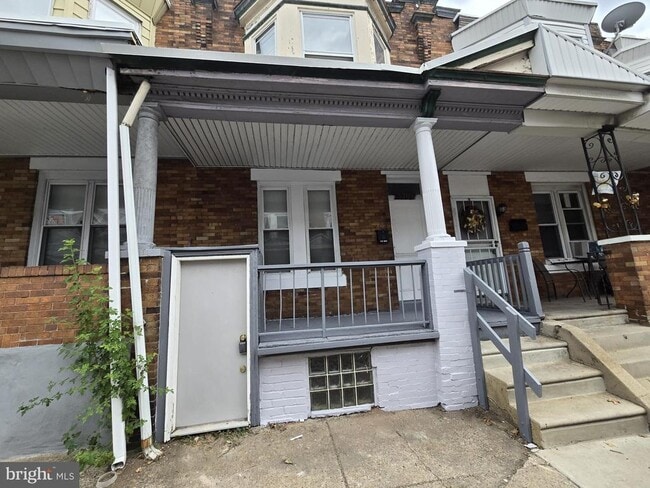 Foto del edificio - 5709 Leonard St