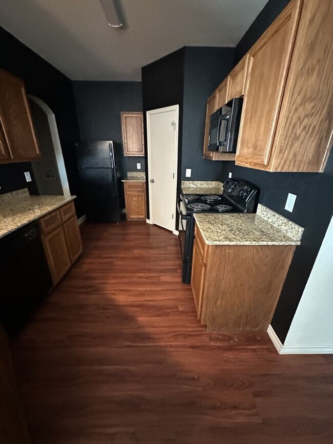 Foto del edificio - AVAILABLE NOW! (SECTION 8 ACCEPTED)