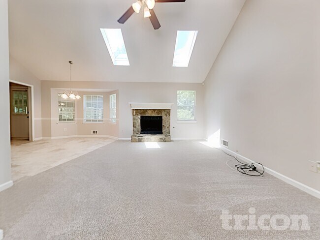 Building Photo - 160 Branchwood Dr