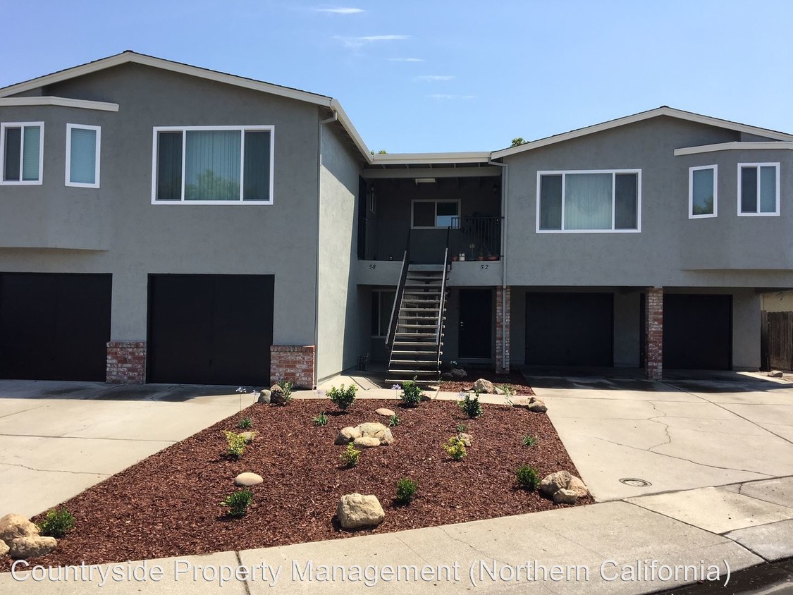 Foto principal - 1352-1358 Mcnary Cir