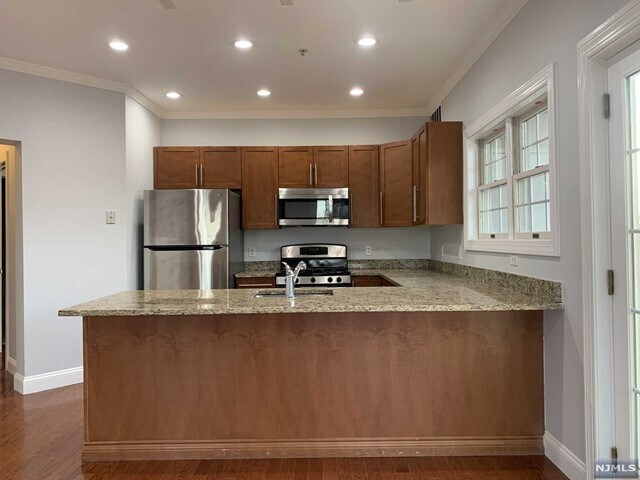 Foto del edificio - 1301 Windsor Park Ct