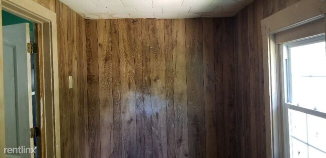 Foto del edificio - 3 br, 1 bath House - 131 State St