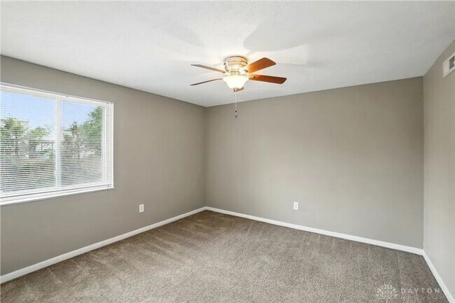 Building Photo - Charming 2BR Condo in Hart of Centerville