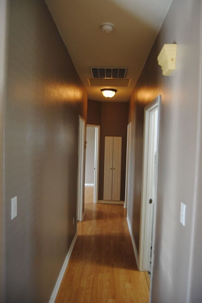 Building Photo - 5603 Summer Solstice Dr