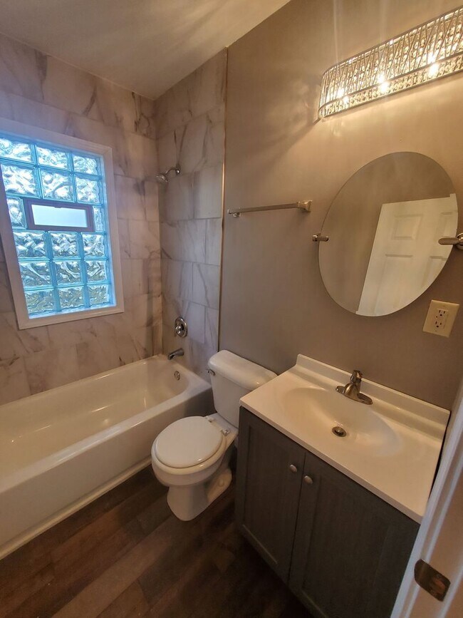 Foto del edificio - 2 Bedroom Single Family