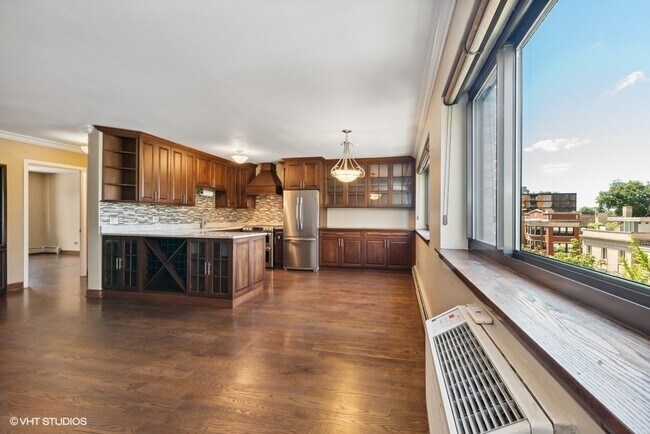 Foto del edificio - 561 W Stratford Pl