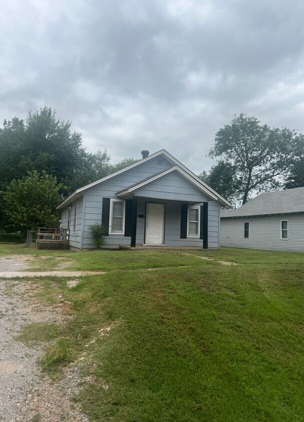 Foto principal - 610 W Apache St