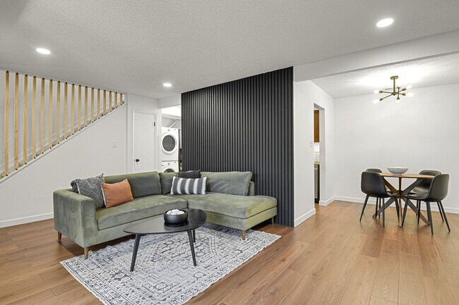 Foto del edificio - 7995 E Mississippi Ave