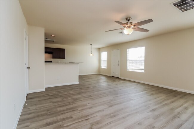 Foto del edificio - 5815 Northern Oak St