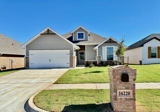 Building Photo - 16220 Marsha Dr