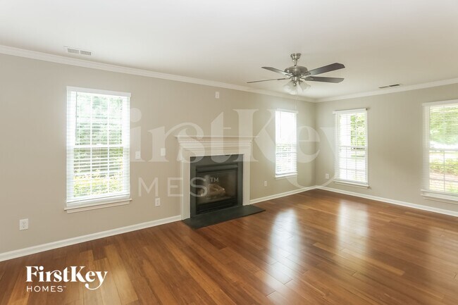 Foto del edificio - 5841 Branthurst Dr