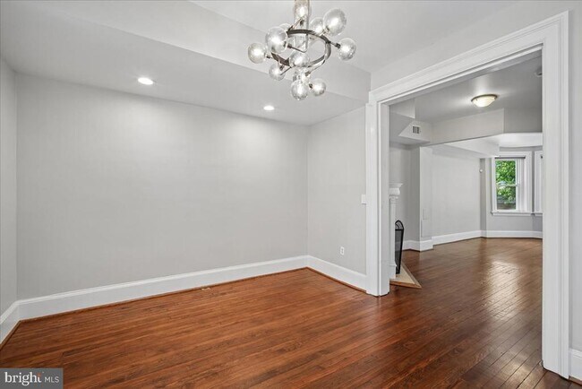 Foto del edificio - 3211 11th St NW