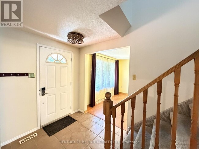 Building Photo - 29 Irwin Dr