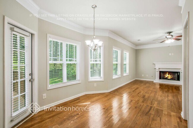 Building Photo - 2507 Brentford Pl