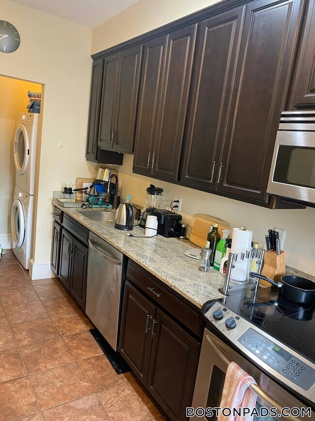 Foto del edificio - 614 Columbus Ave