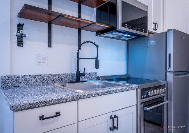 Foto del edificio - 130 N F St