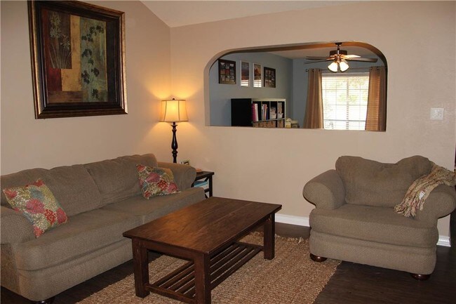 Building Photo - 11705 Santa Cruz Dr