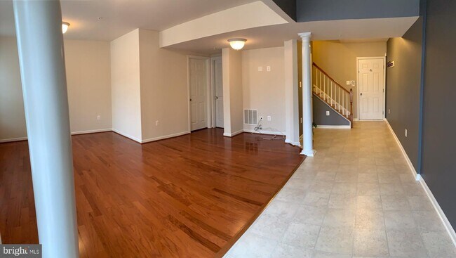 Building Photo - 2816 Admiral Ridge Rd