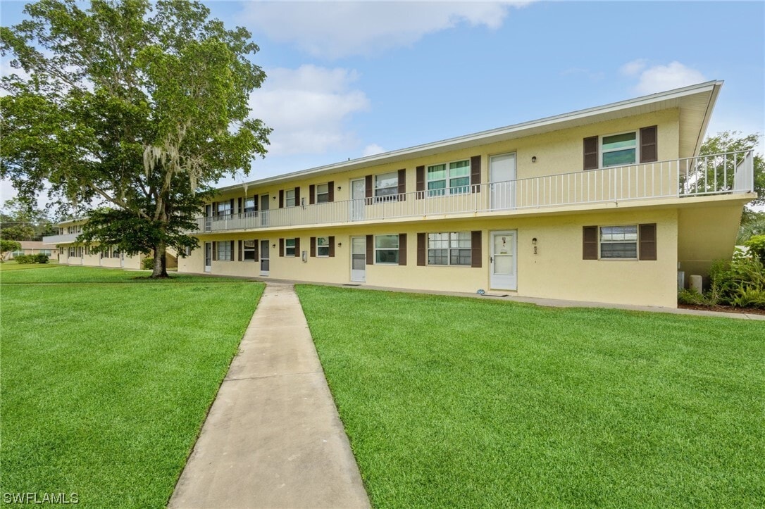 3325 Arpt Rd S Unit Q3, Naples, FL 34105 Condo for Rent in Naples, FL