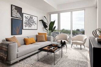 Interior Photo - Litho