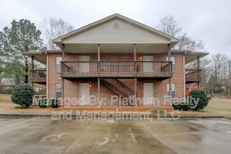 Primary Photo - 1640 Golf Club Ln