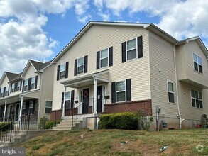 Building Photo - 319 Maple Ave