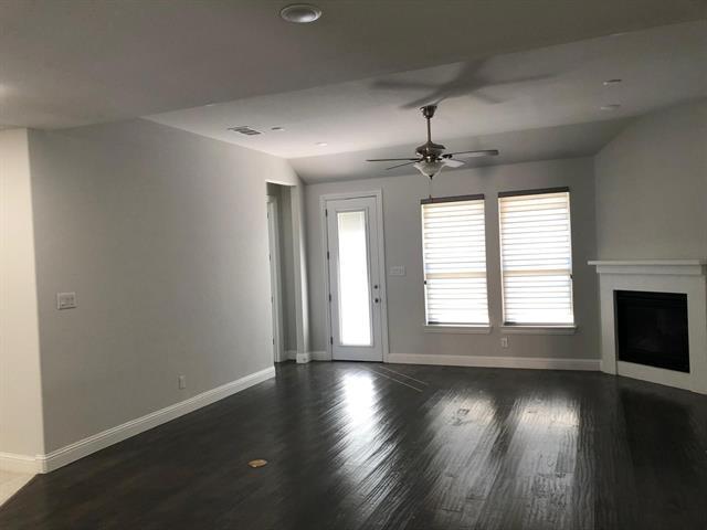 Foto del edificio - 4721 Cash Dr