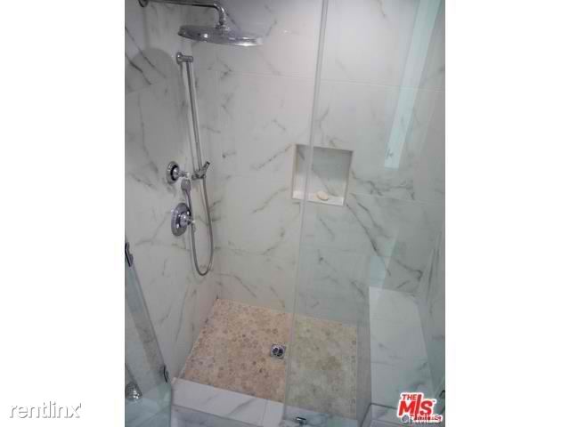 Foto del edificio - 2112 Century Park Ln