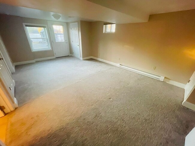 Building Photo - 128 Forest Dr