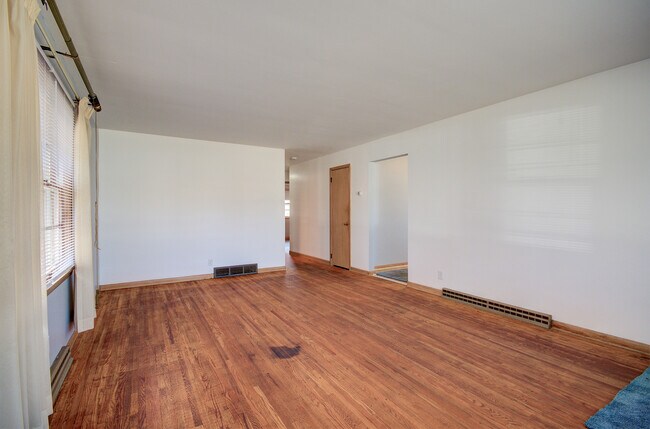 Foto del edificio - 509 E Jefferson St